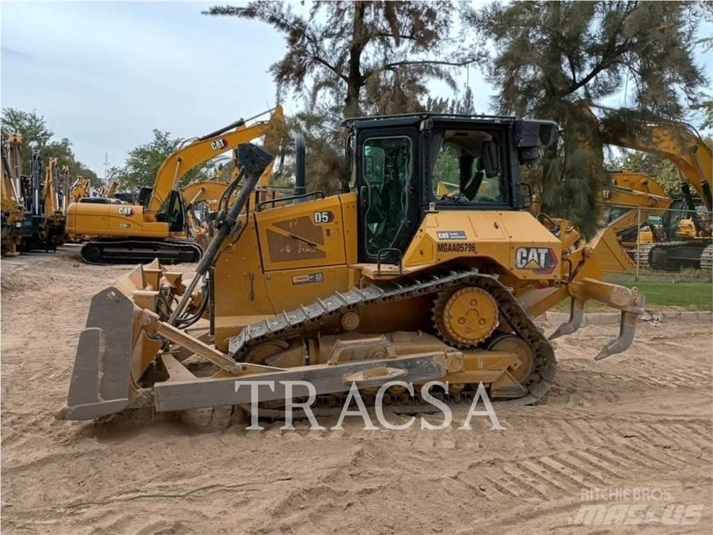 CAT D5 Bouteurs sur chenilles