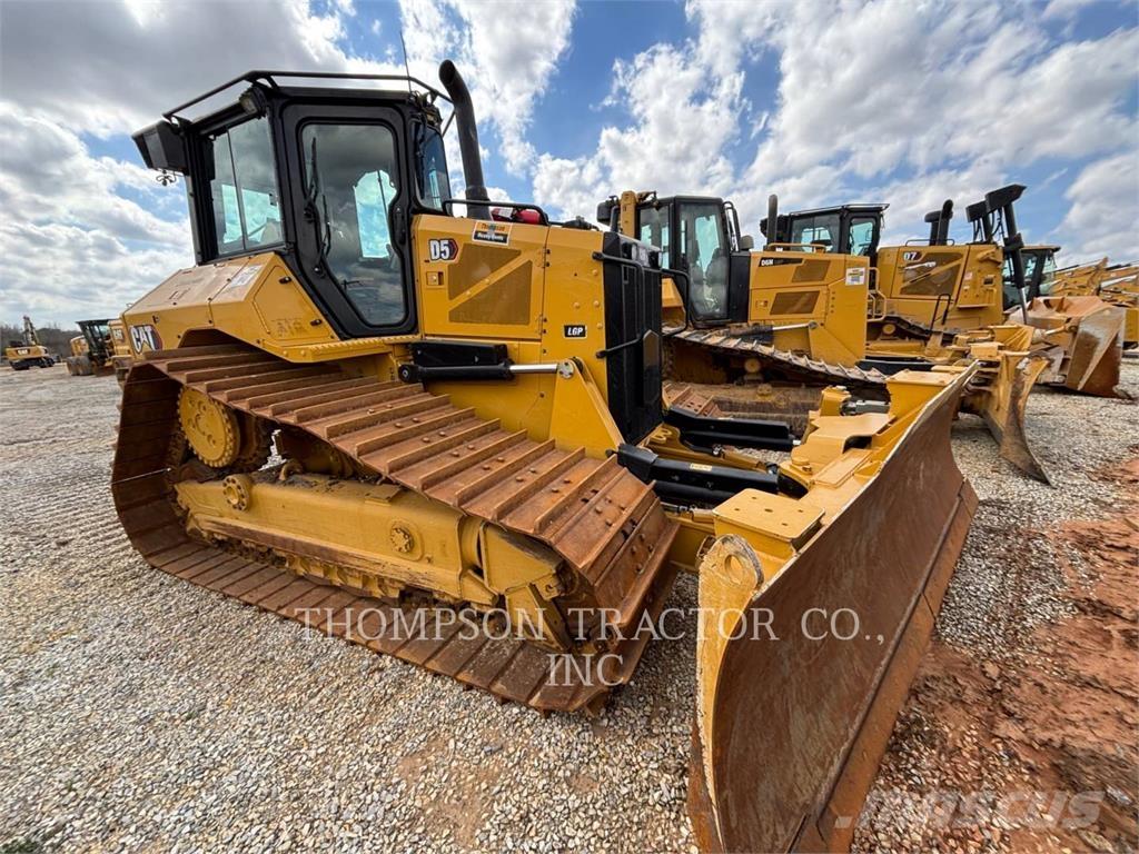 CAT D5 Bouteurs sur chenilles