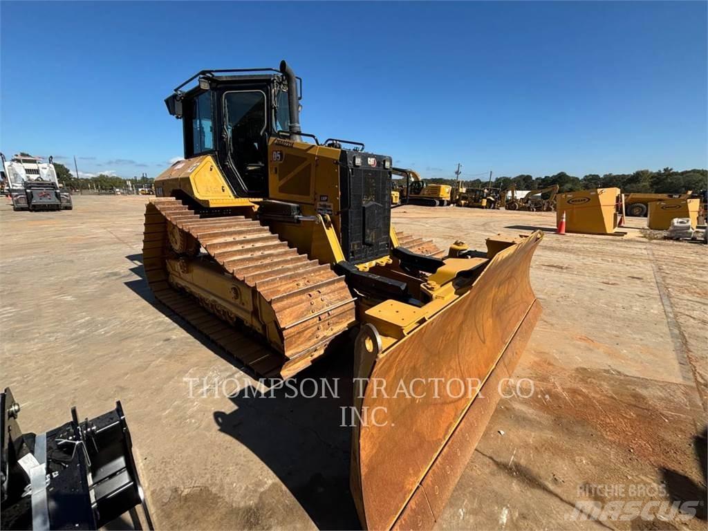 CAT D5 Bouteurs sur chenilles