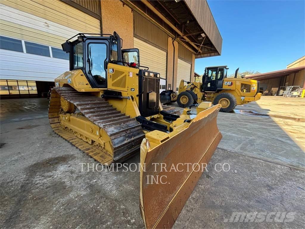 CAT D5 Bouteurs sur chenilles