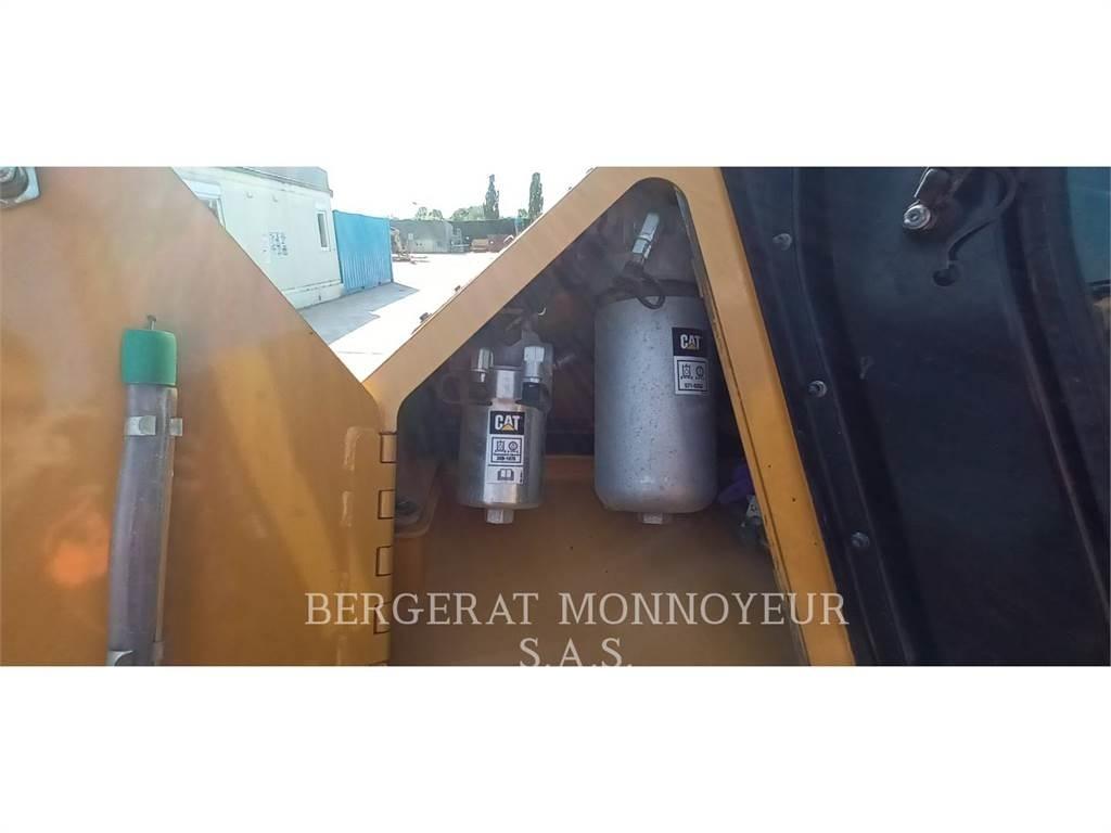 CAT D5 Bouteurs sur chenilles