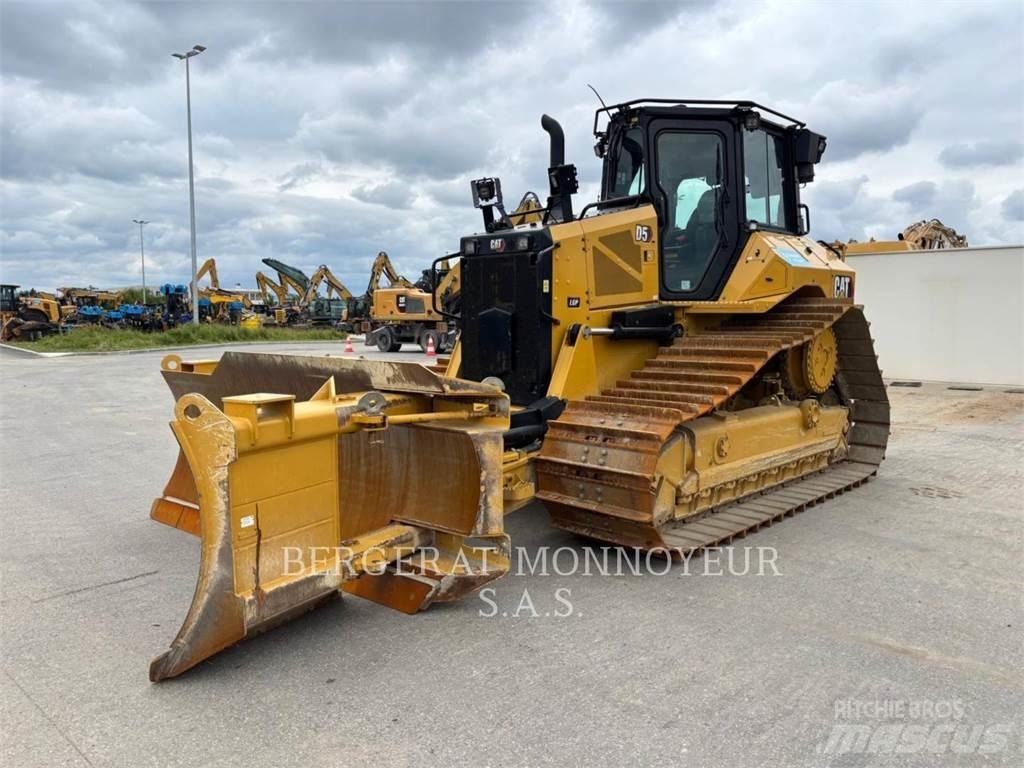 CAT D5 Bouteurs sur chenilles