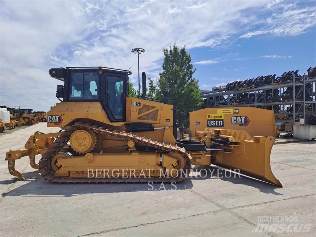 CAT D5 Bouteurs sur chenilles