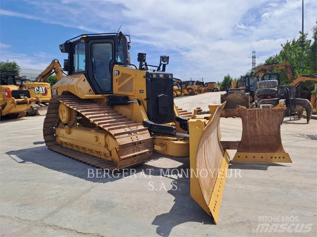 CAT D5 Bouteurs sur chenilles