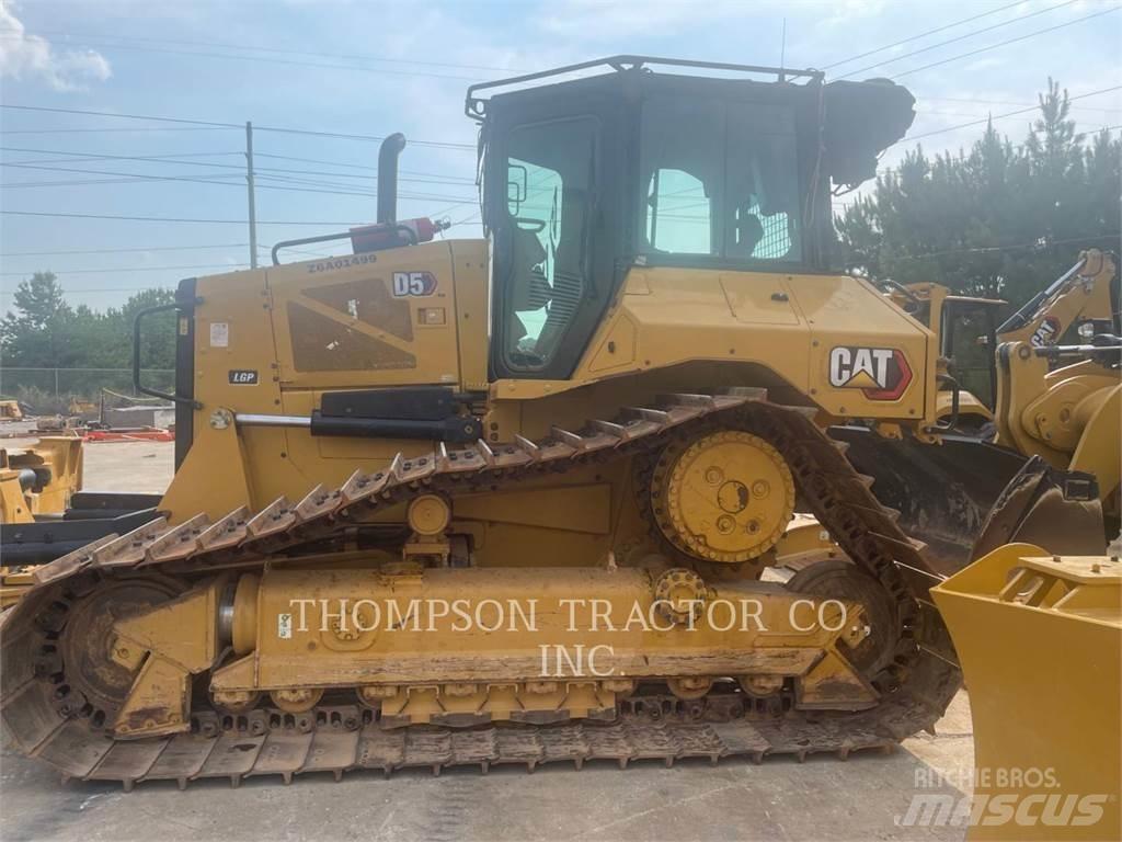 CAT D5 Bouteurs sur chenilles