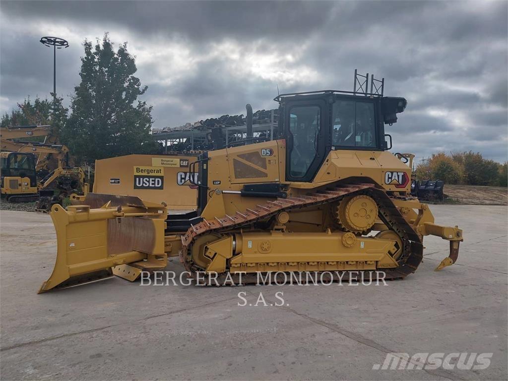 CAT D5 Bouteurs sur chenilles