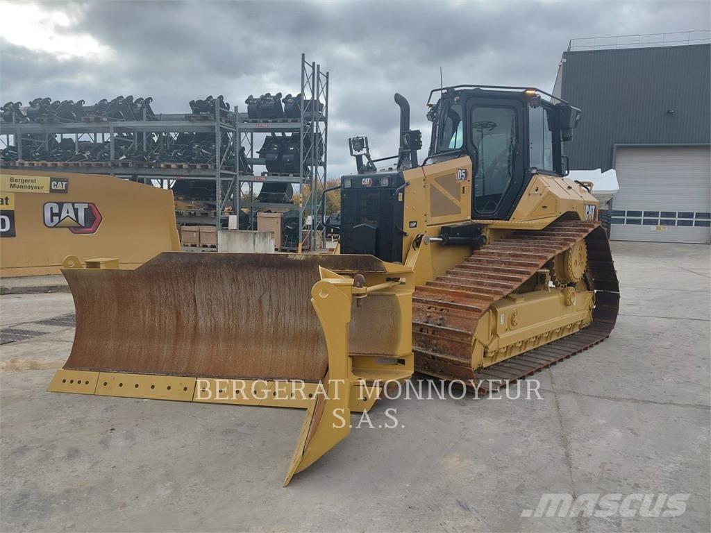 CAT D5 Bouteurs sur chenilles