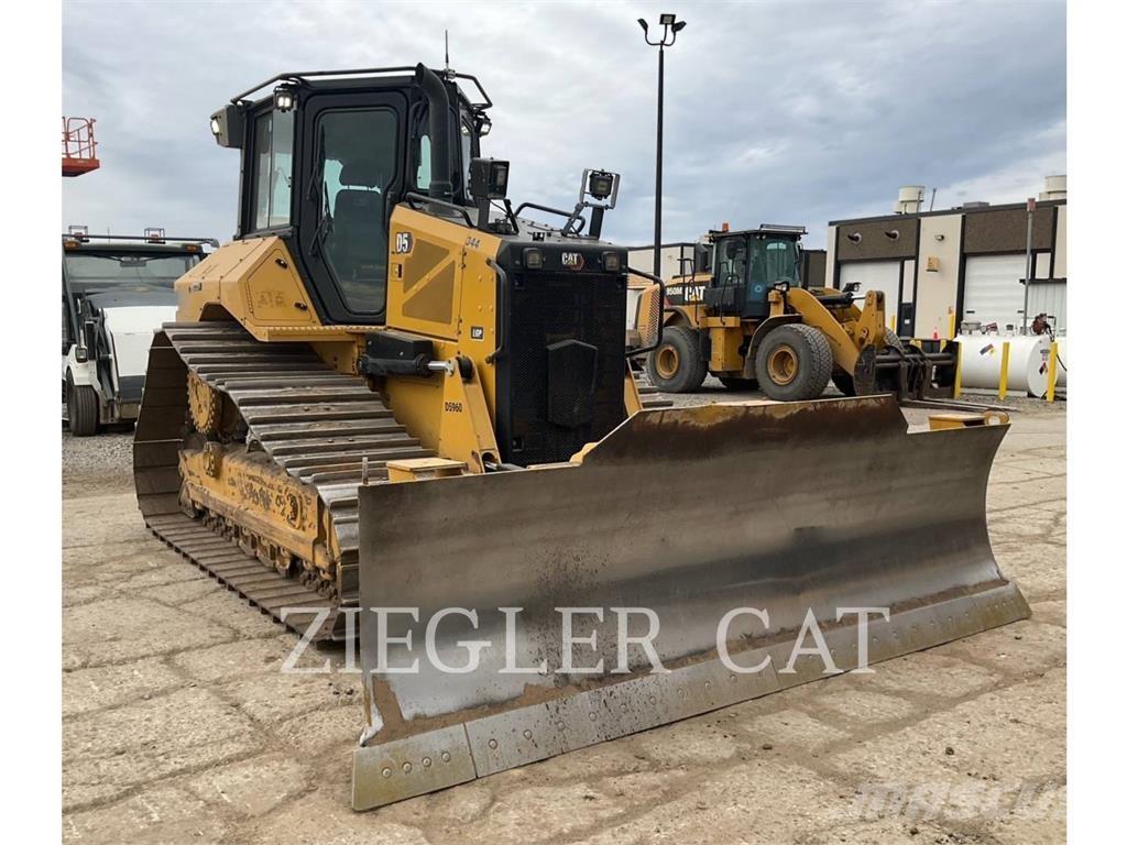 CAT D5 Bouteurs sur chenilles