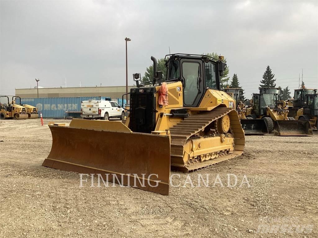 CAT D5-17 Bouteurs sur chenilles