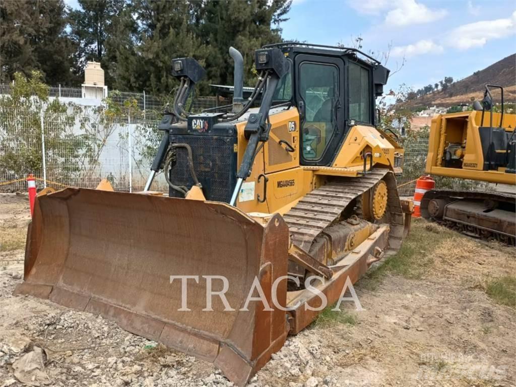CAT D5-17 Bouteurs sur chenilles