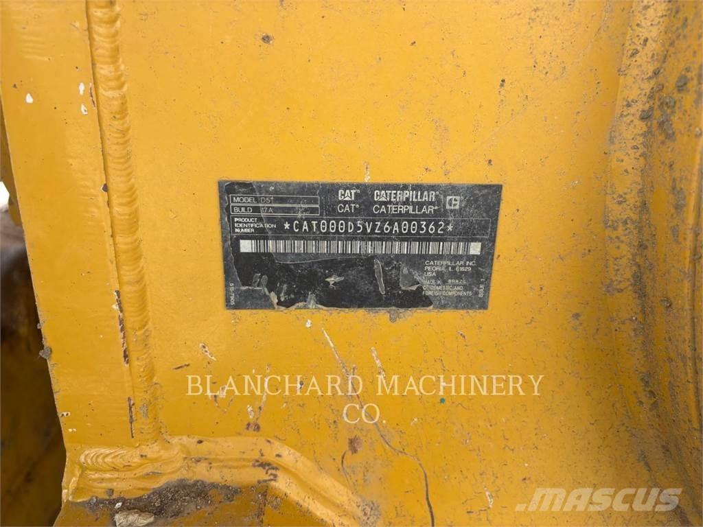 CAT D5 LGP Bouteurs sur chenilles