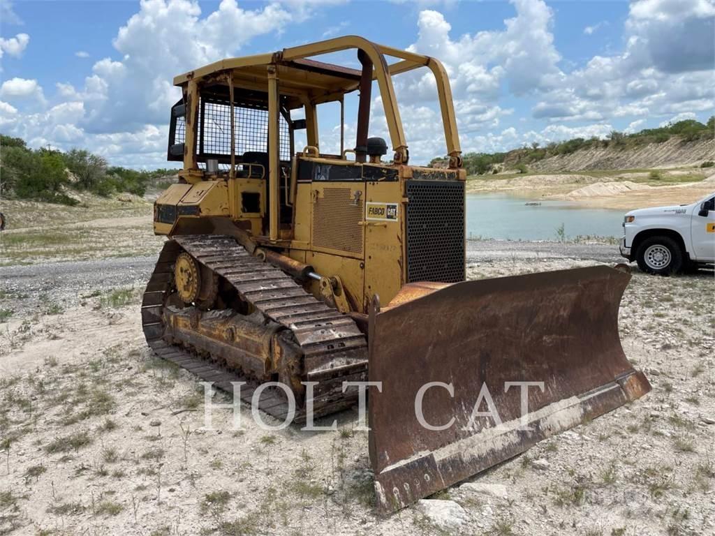 CAT D5M Bouteurs sur chenilles