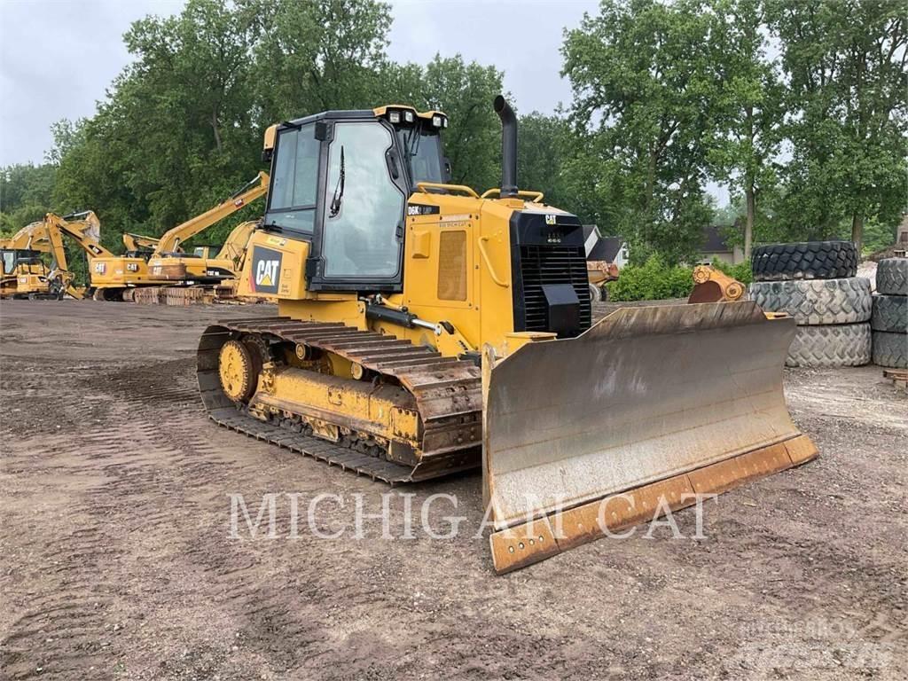 CAT D6K2L AZ24F Bouteurs sur chenilles