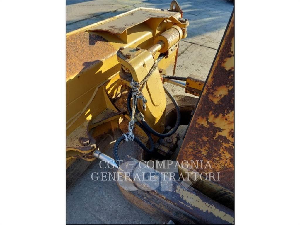 CAT D6M Bouteurs sur chenilles