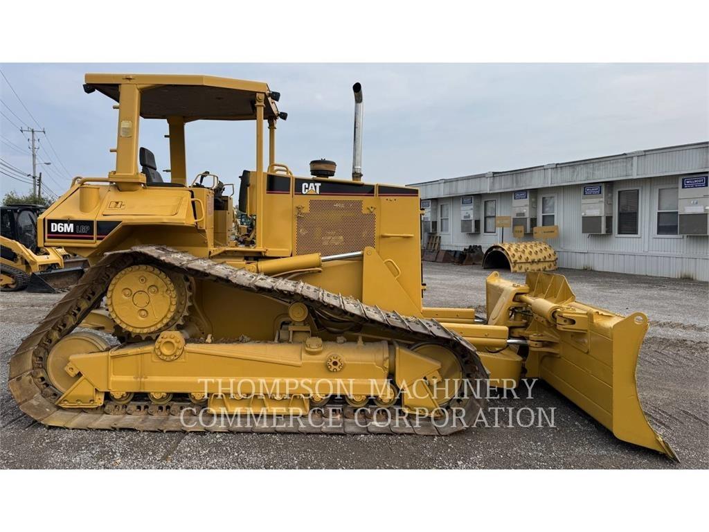 CAT D6M LGP Bouteurs sur chenilles