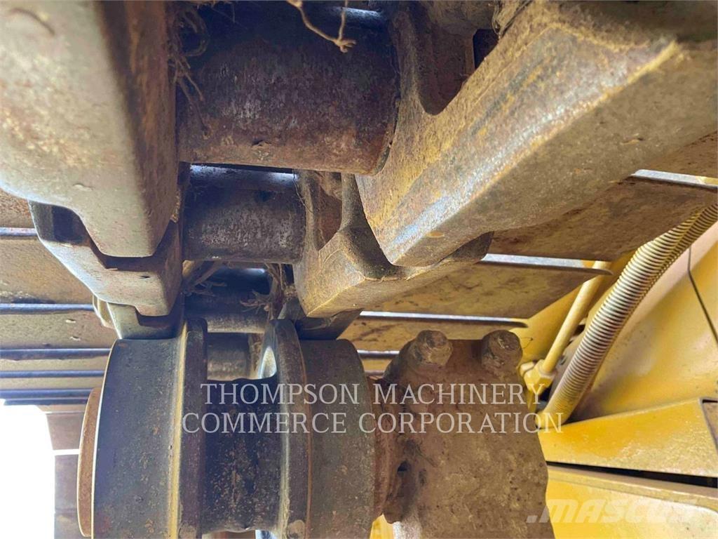 CAT D6M LGP Bouteurs sur chenilles