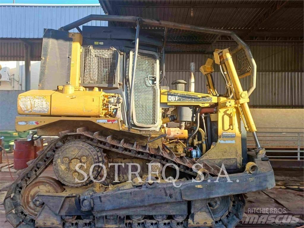 CAT D6T Bouteurs sur chenilles