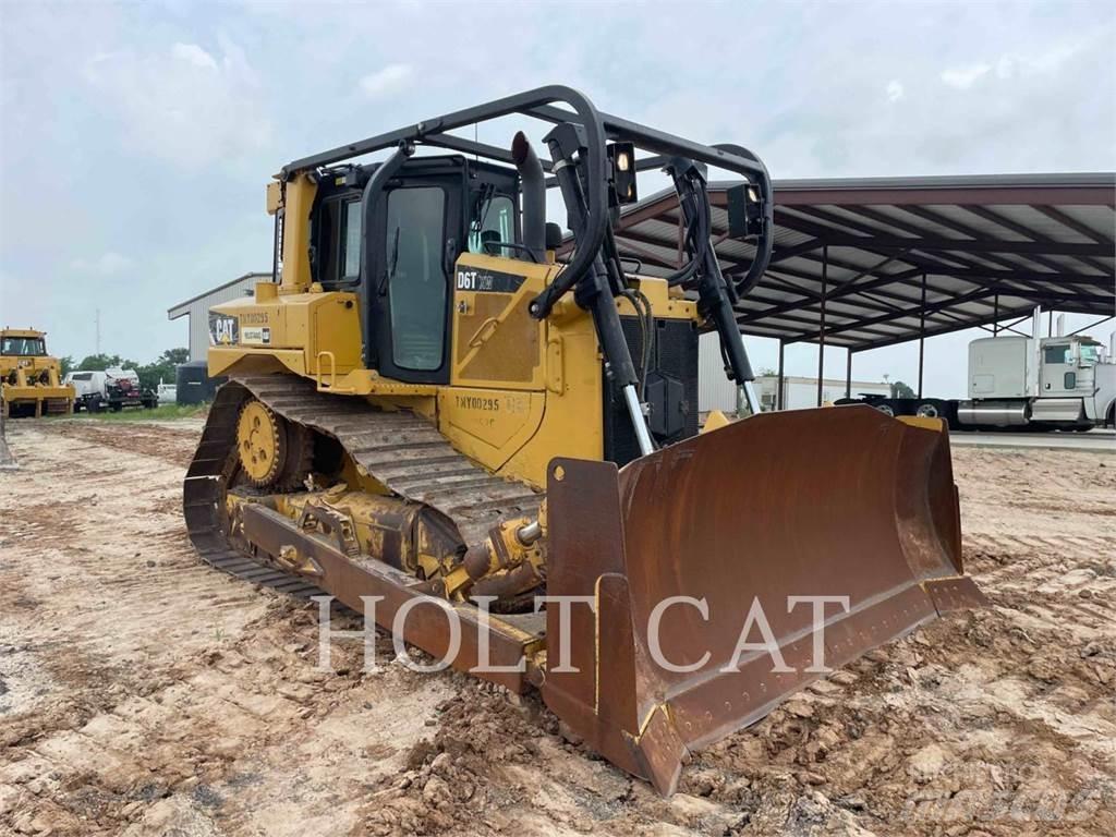 CAT D6T Bouteurs sur chenilles
