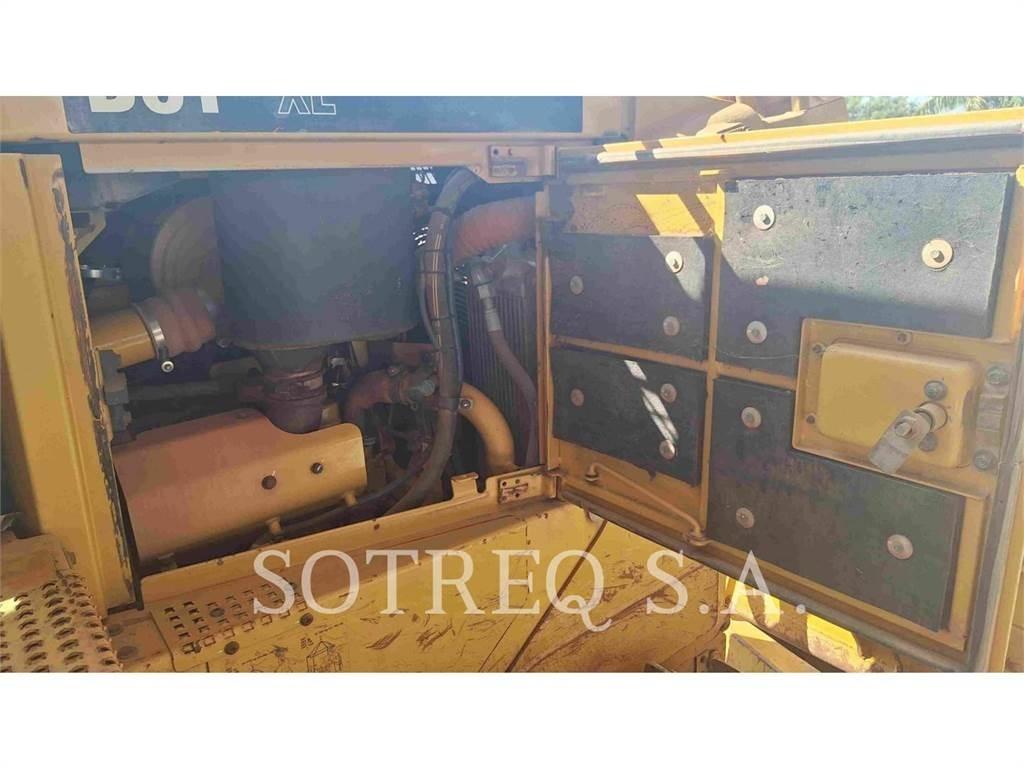 CAT D6T Bouteurs sur chenilles