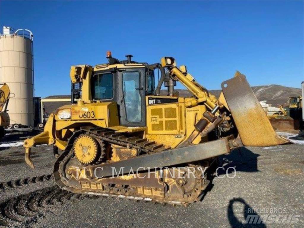 CAT D6T Bouteurs sur chenilles
