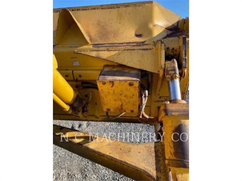 CAT D6T Bouteurs sur chenilles