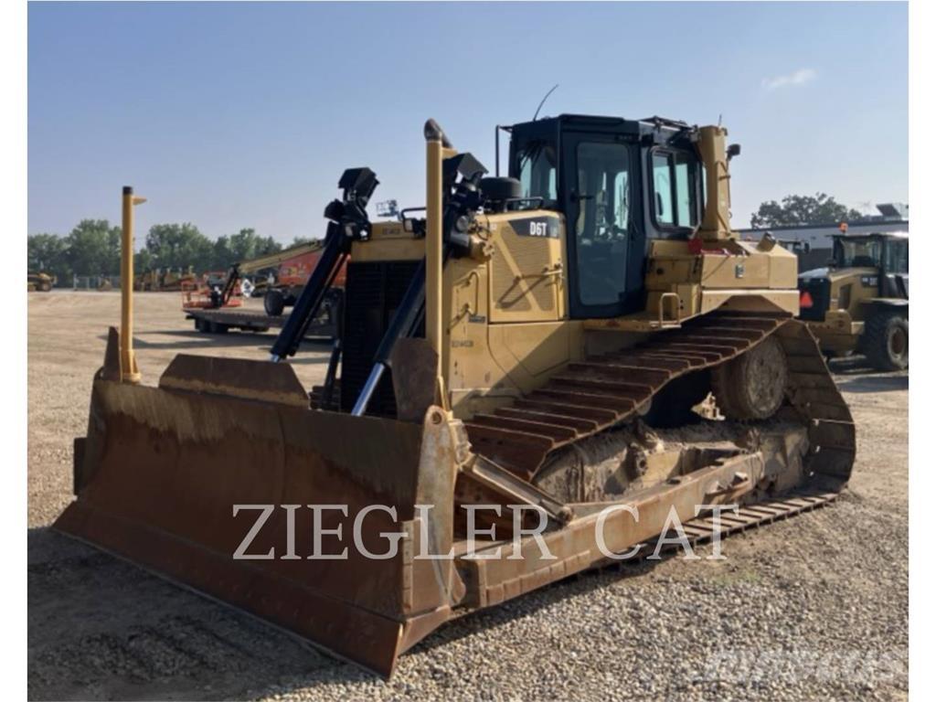 CAT D6T Bouteurs sur chenilles
