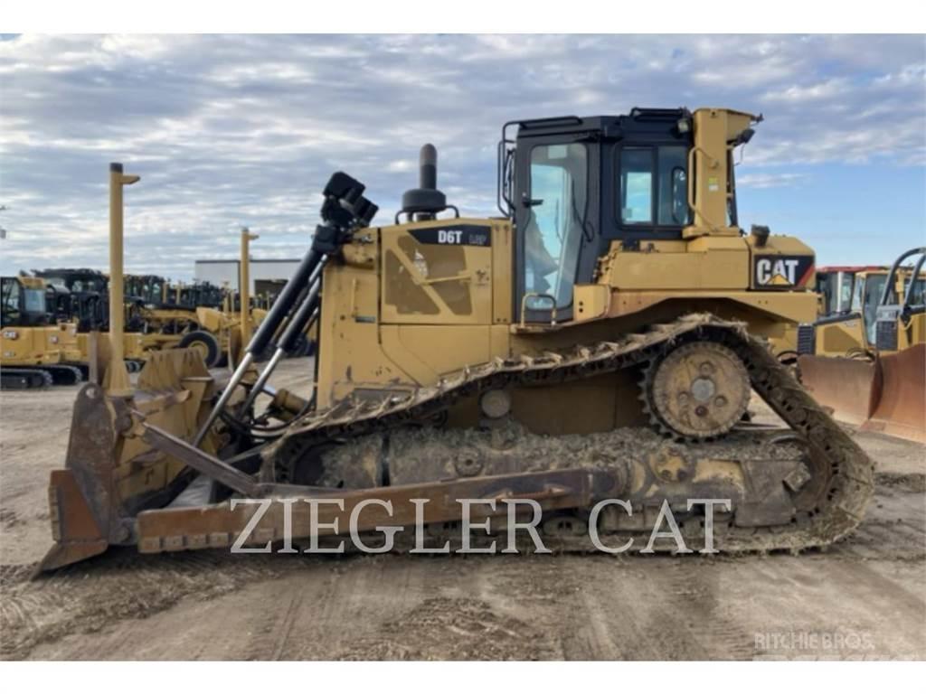 CAT D6T Bouteurs sur chenilles