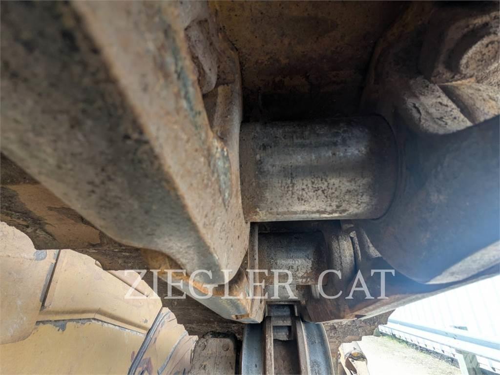CAT D6T Bouteurs sur chenilles