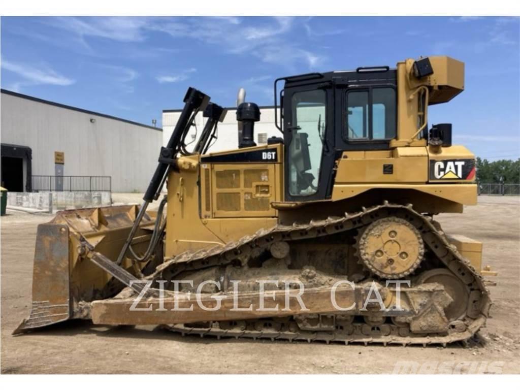 CAT D6T Bouteurs sur chenilles