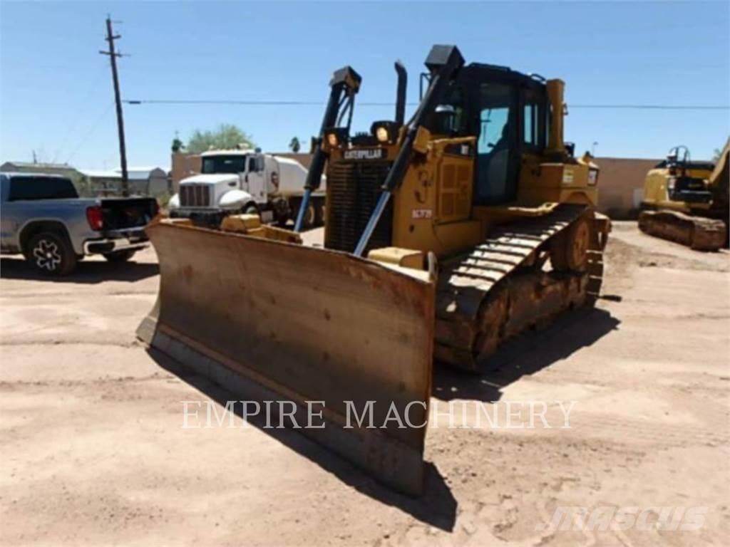 CAT D6T Bouteurs sur chenilles