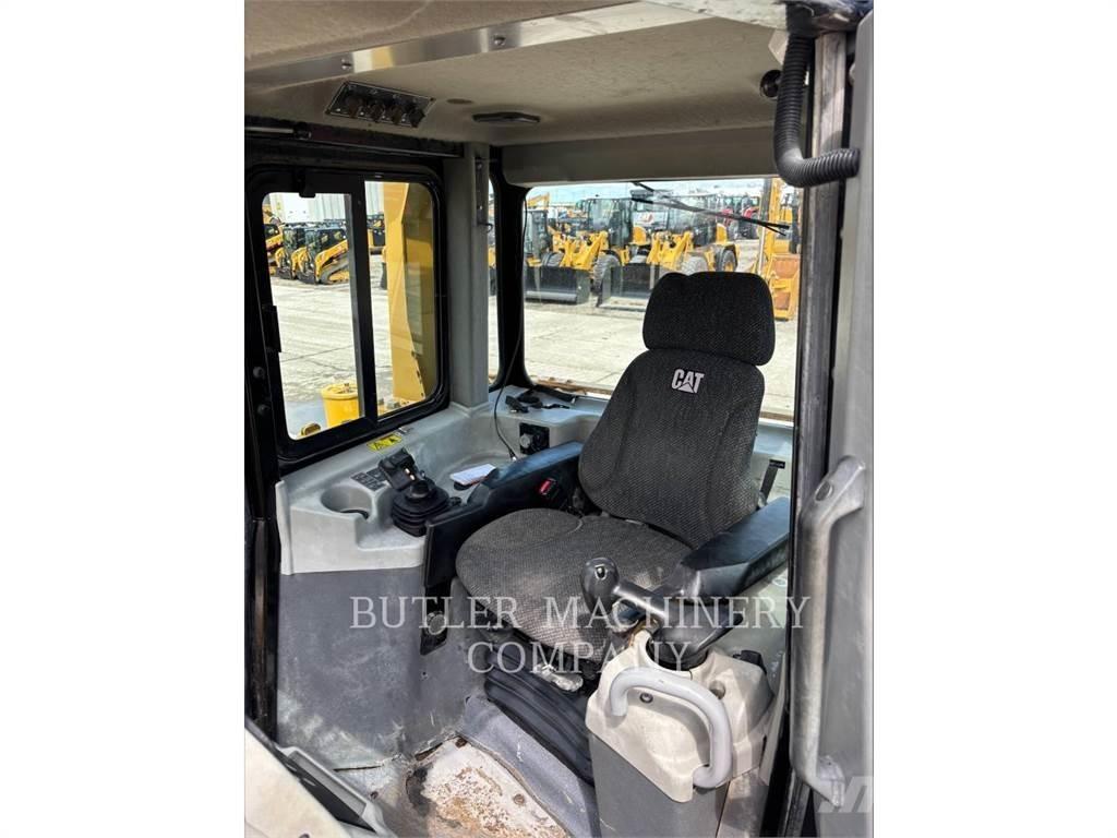 CAT D6T Bouteurs sur chenilles