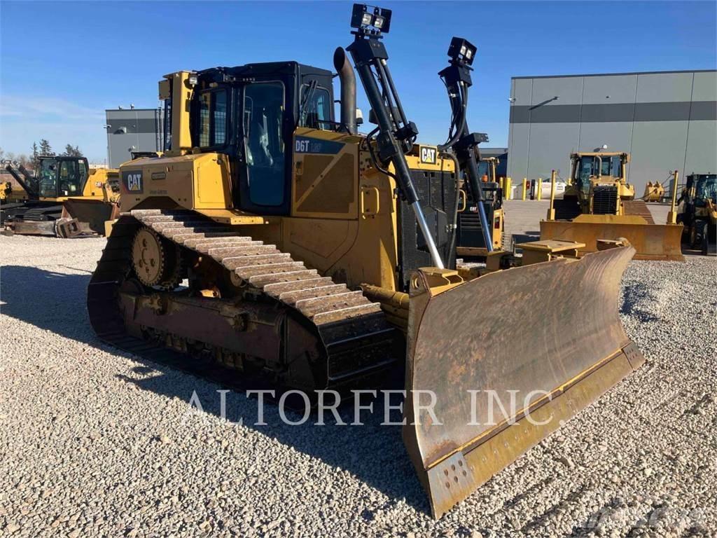 CAT D6T LGPPAT Bouteurs sur chenilles