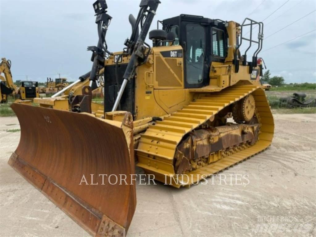 CAT D6T LGPPAT Bouteurs sur chenilles