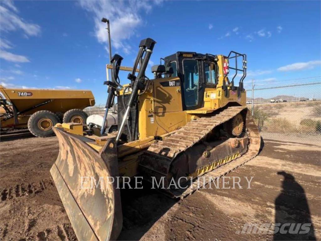 CAT D6T LGPPAT Bouteurs sur chenilles
