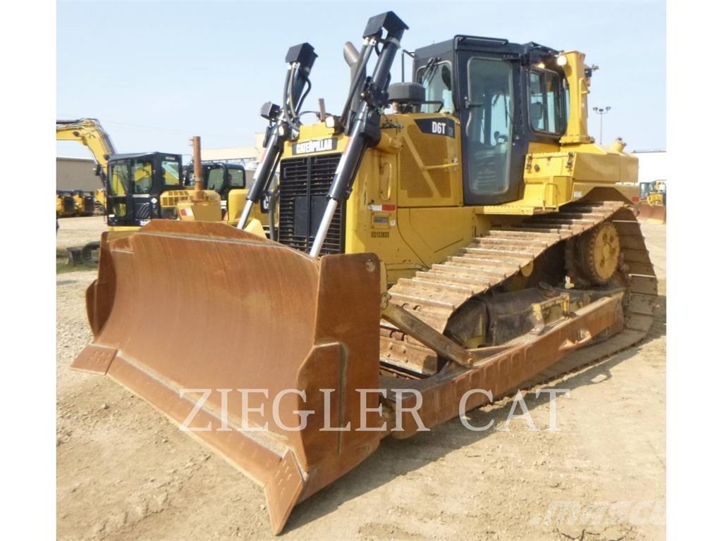 CAT D6T XW Bouteurs sur chenilles
