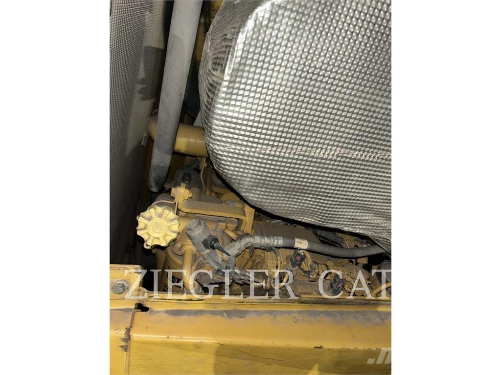 CAT D6T4FLGPA Bouteurs sur chenilles