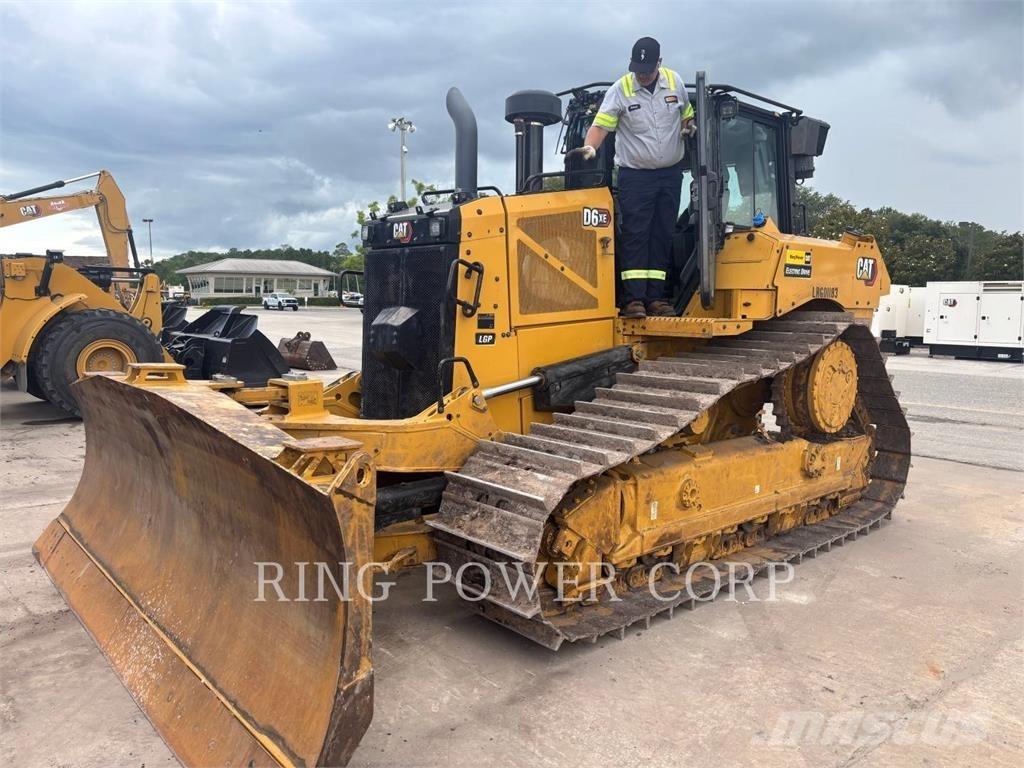 CAT D6XEVPAT Bouteurs sur chenilles