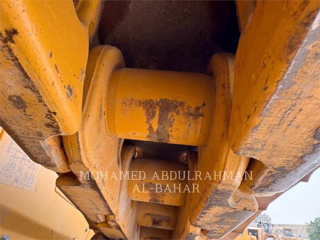 CAT D8-19 Bouteurs sur chenilles