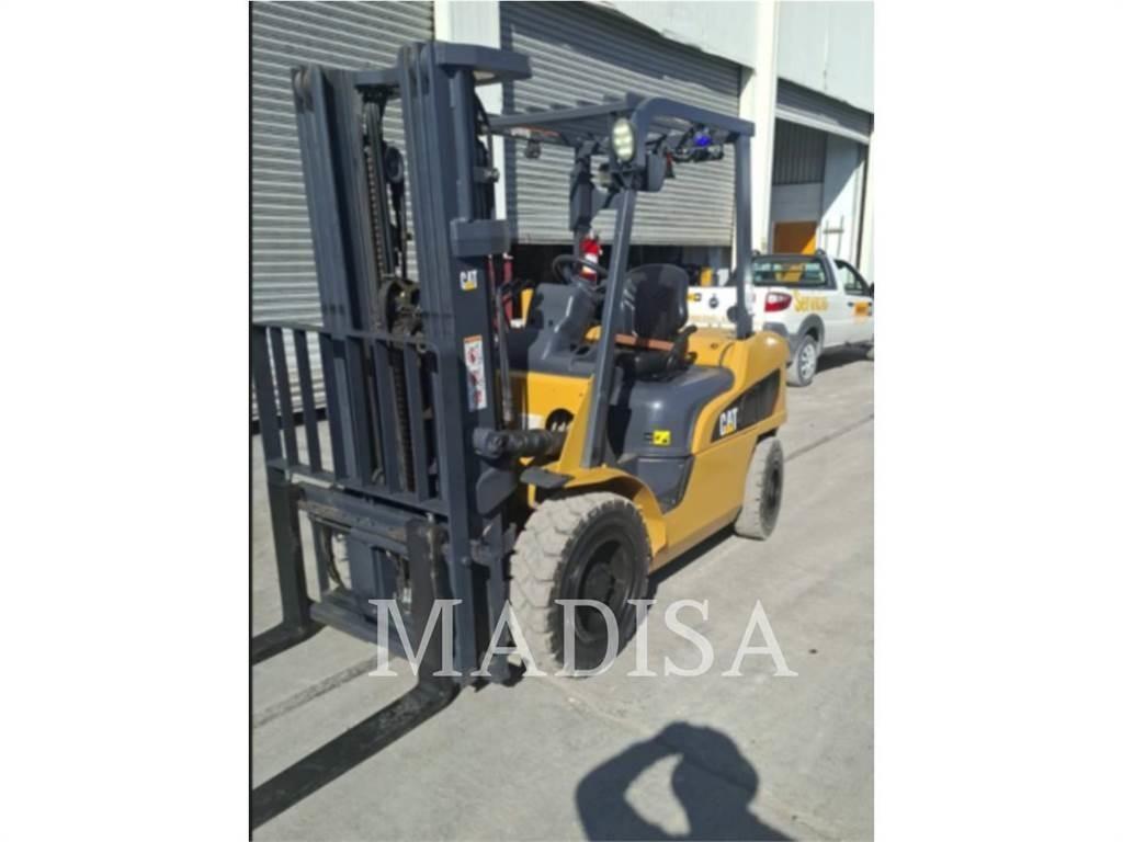 CAT DP30NM5-D Autres Chariots élévateurs