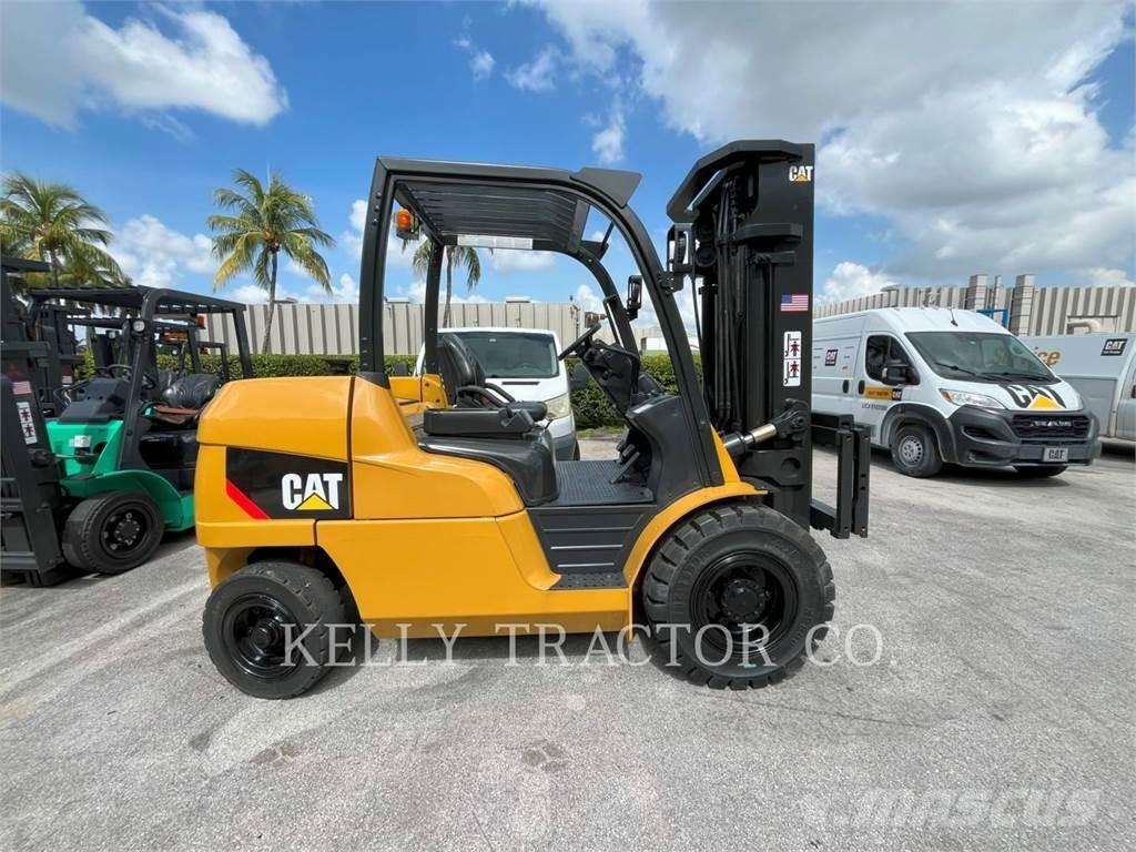 CAT DP50CN1 Chariots diesel