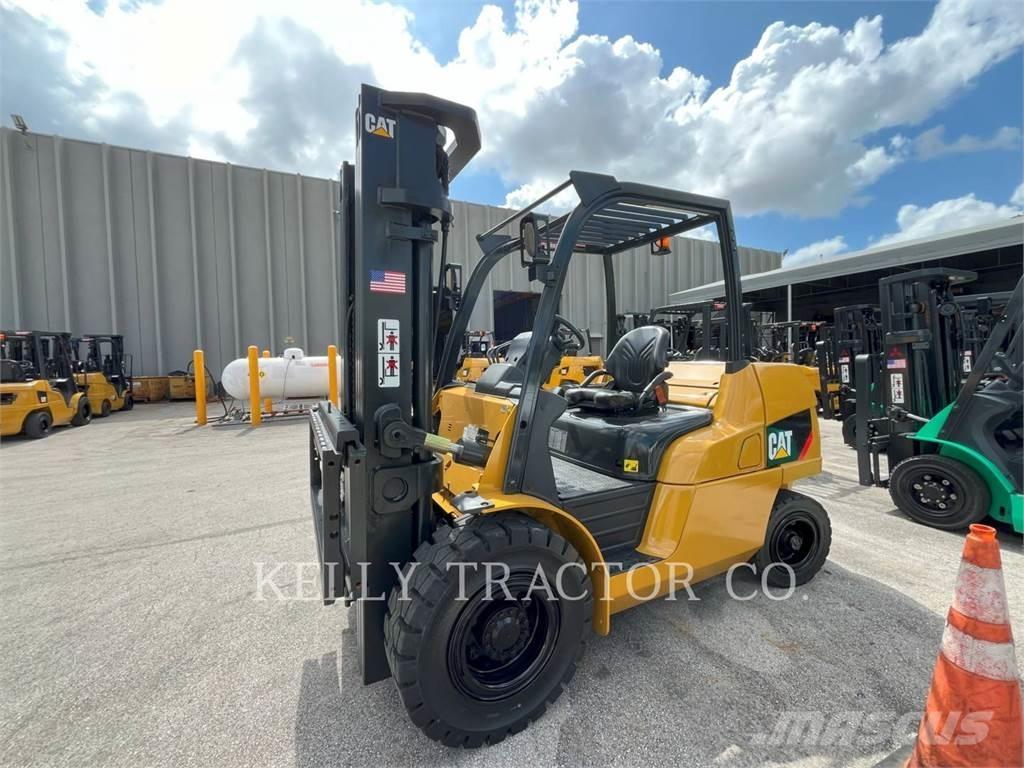 CAT DP50CN1 Chariots diesel