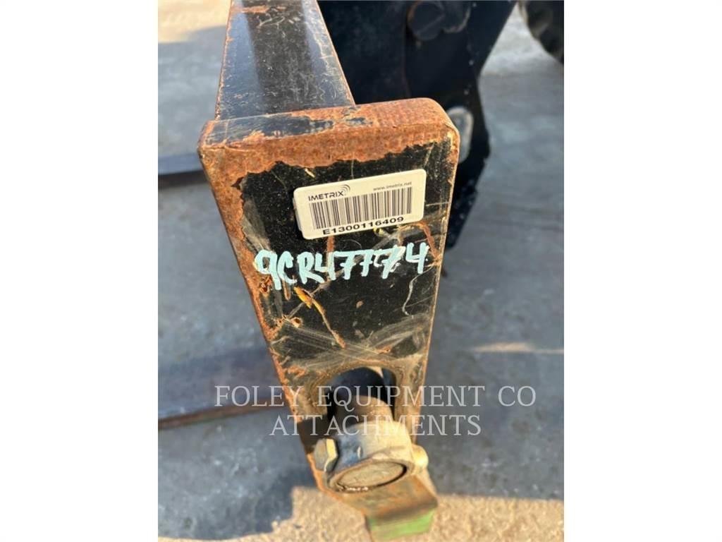 CAT FKTHT60W Chariot télescopique