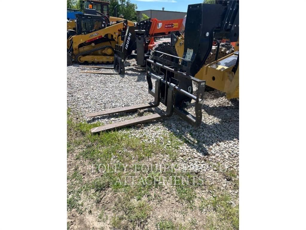 CAT FKTHT60W Chariot télescopique