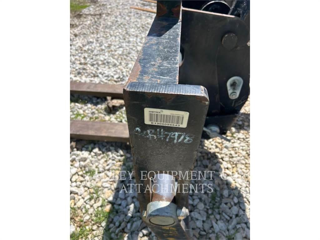 CAT FKTHT60W Chariot télescopique