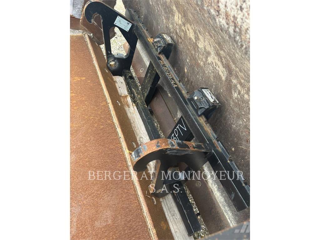CAT FOURCHE 906 Construction - Autres