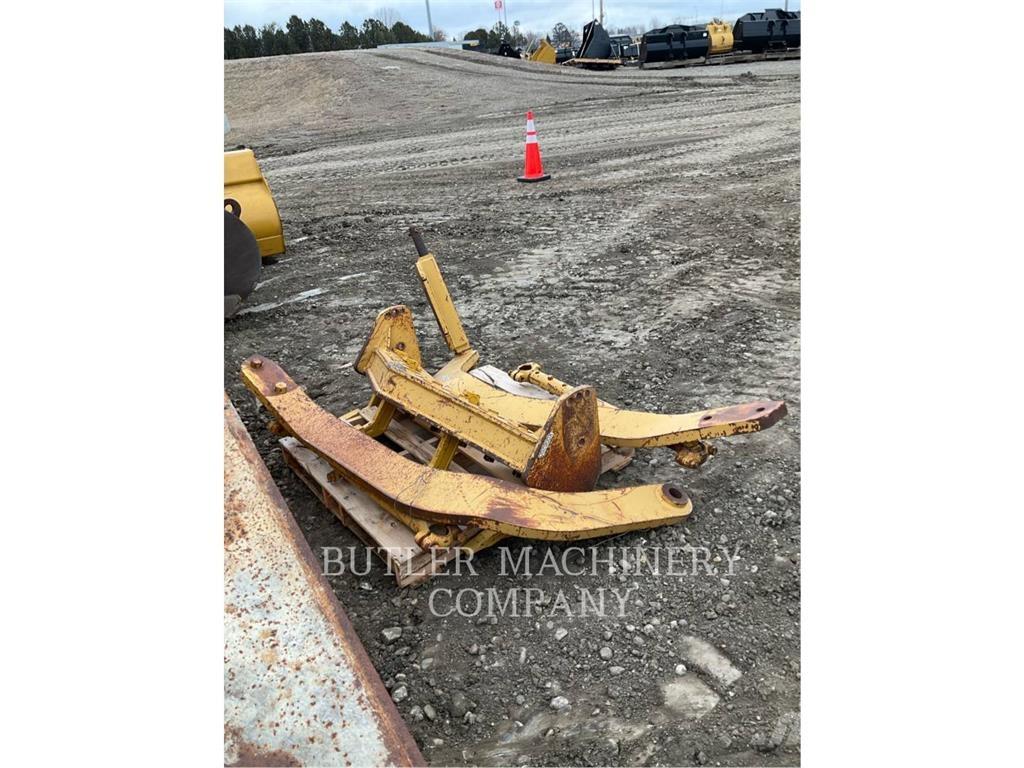 CAT FRONT SCARIFIER Scarificateur