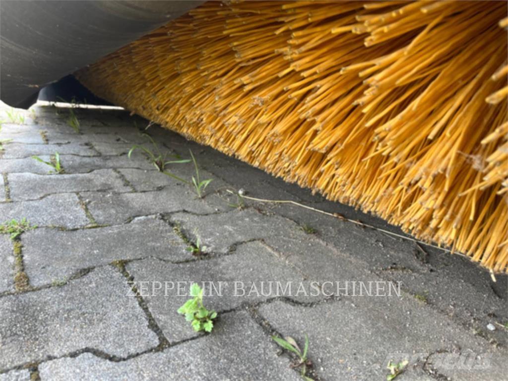 CAT KEHRMASCHINE BU118 Balayeuse / Autolaveuse