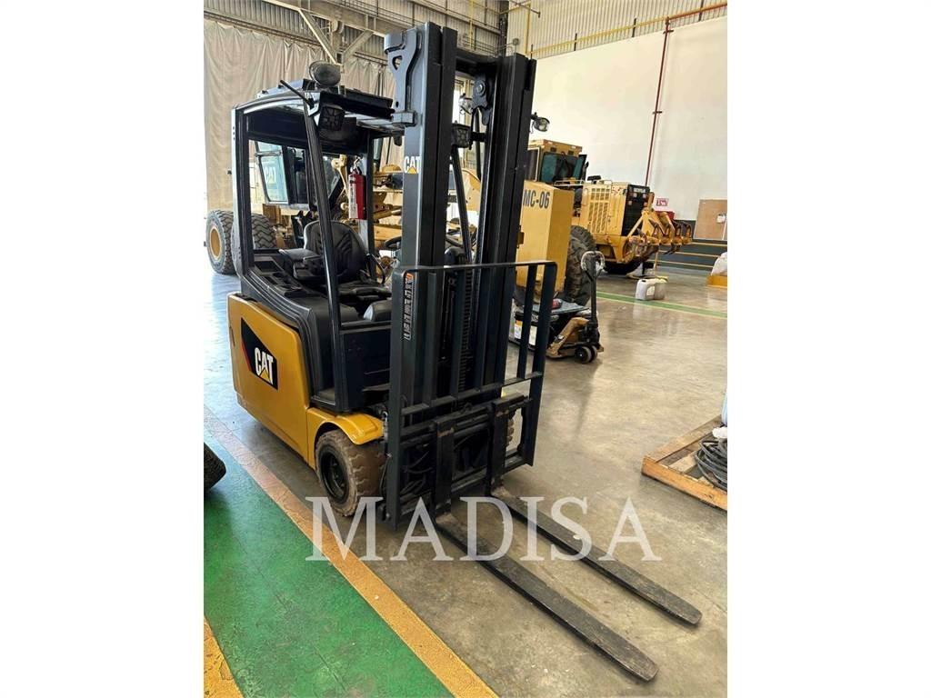 CAT LIFT TRUCKS 2ET4000 Autres Chariots élévateurs