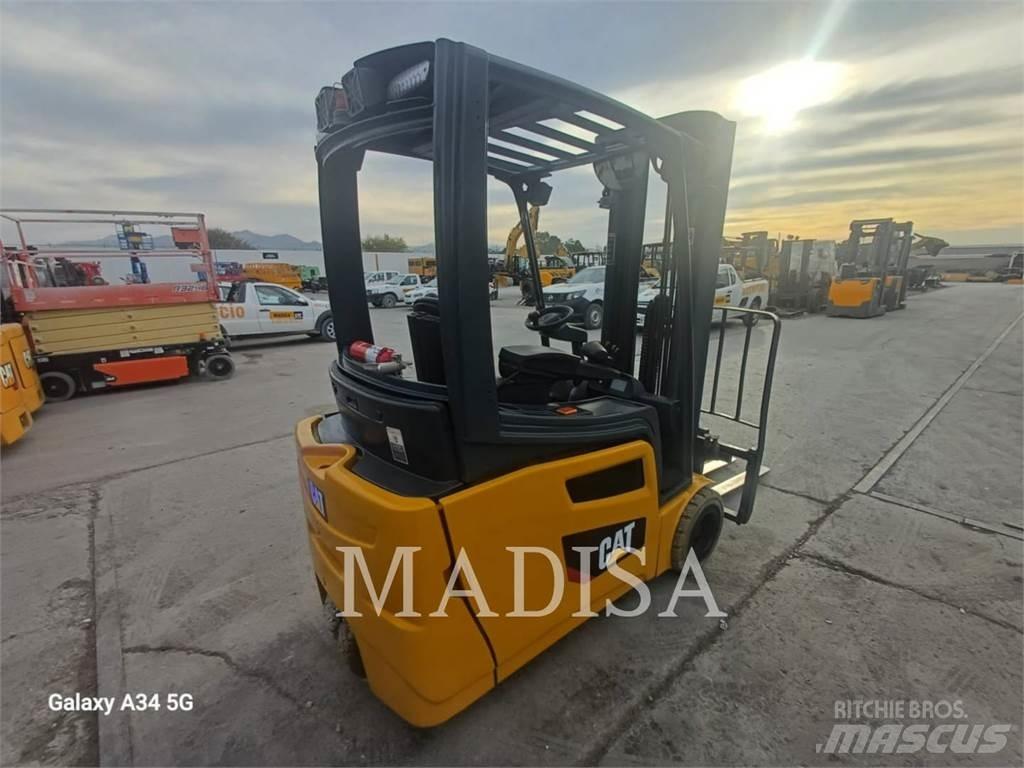 CAT LIFT TRUCKS 2ET4000 Autres Chariots élévateurs
