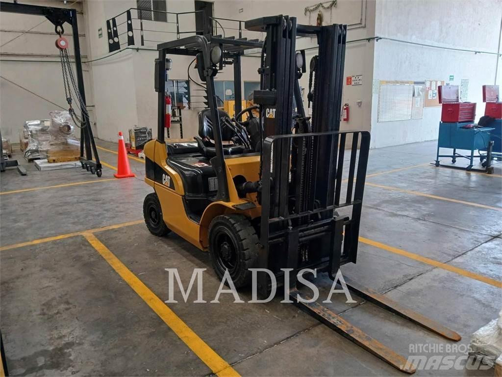 CAT LIFT TRUCKS DP25NM Autres Chariots élévateurs